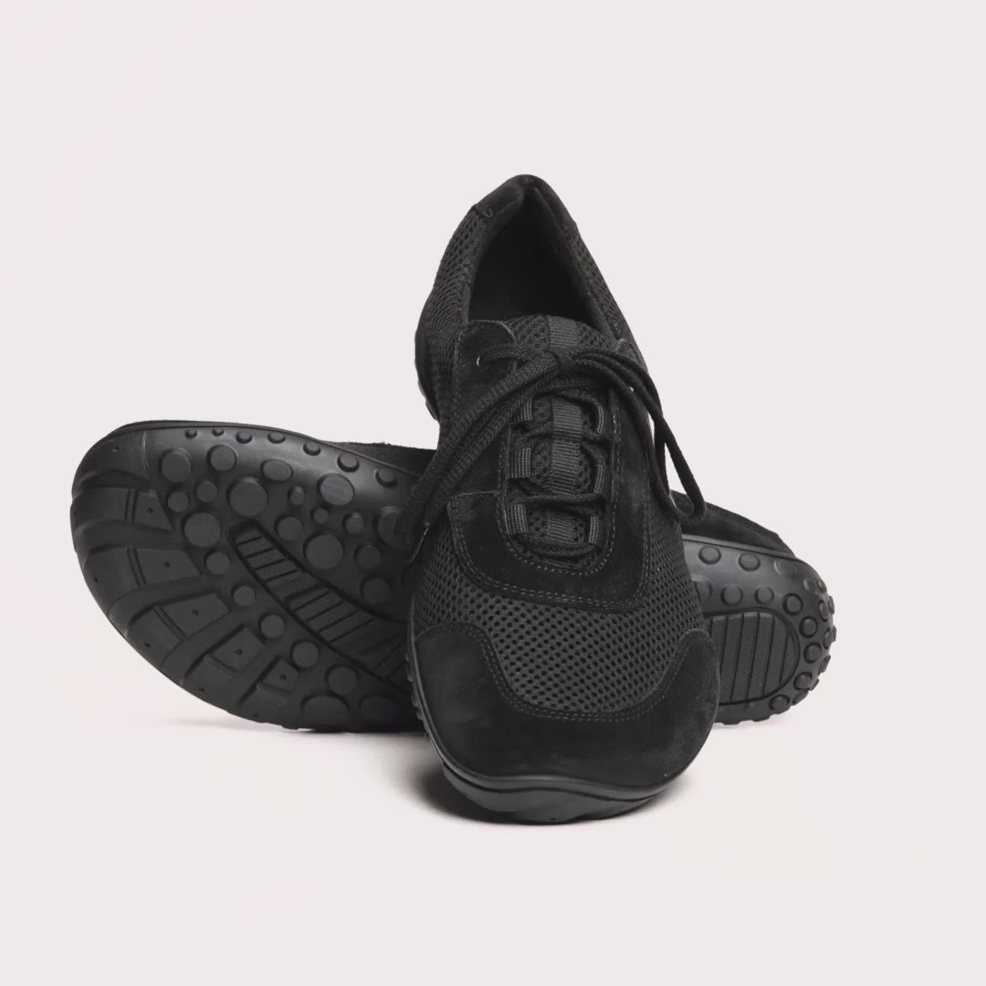 Load video: Comfy Barfuß - Black ( Baer Sole)
